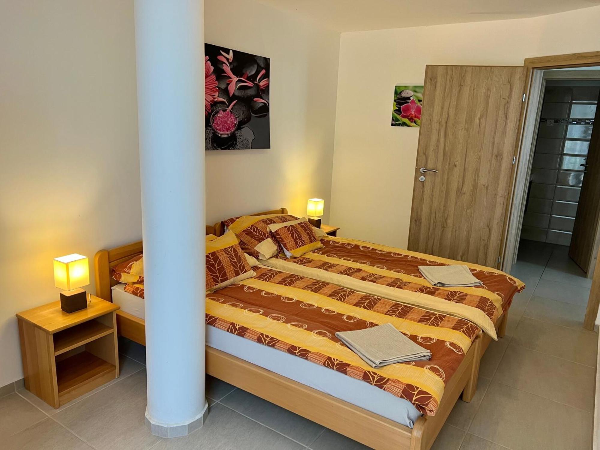 Waterfront Apartmanok Zamardi Exterior photo